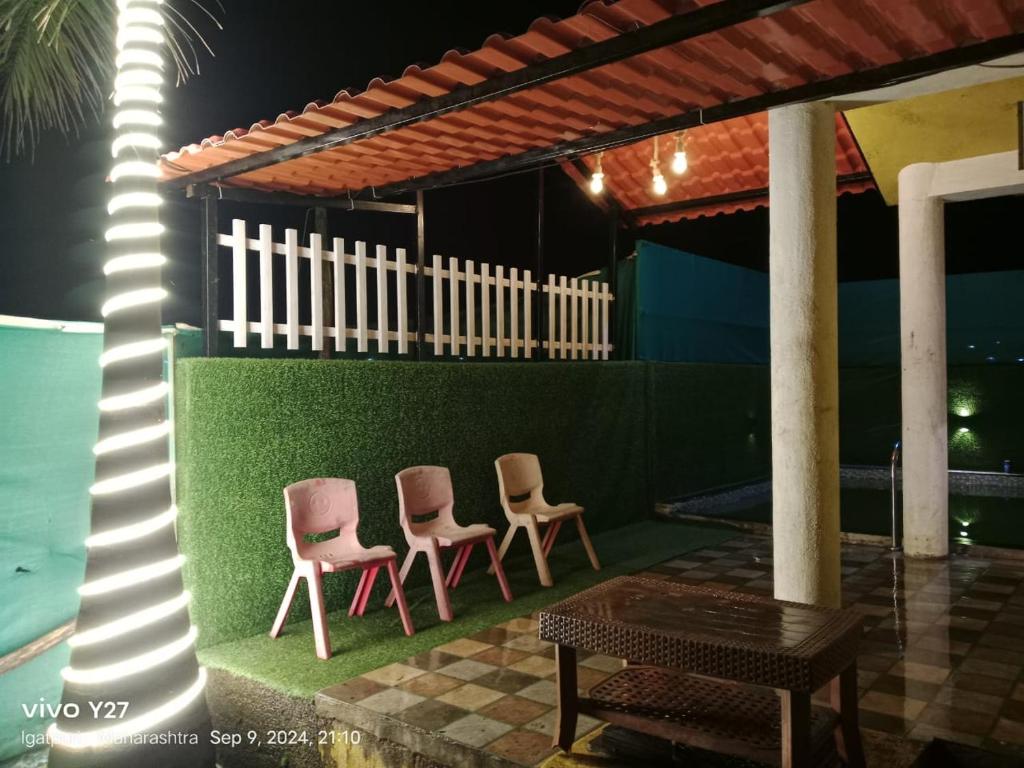 2 BHK SMOOKEY VILLA - IGATPURI